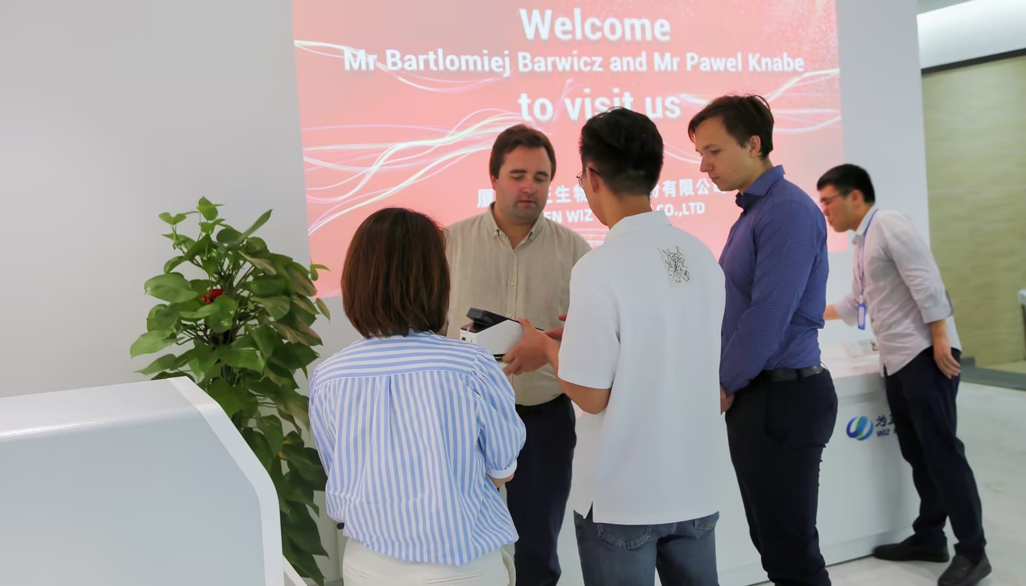 波兰伙伴参访为正生物 (2).jpg 波兰伙伴参访为正生物 (2).jpg